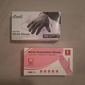 2 Boxes Of  X Small Nitrile Exam Gloves (100 Each Box)